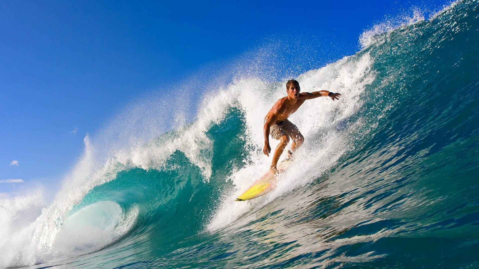 四国冰球对抗赛在波士顿和蒙特利尔成功举办，冰球比赛美国